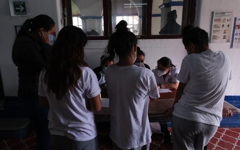 Las atenciones psicológicas se brindan tanto de manera individual como colectiva para las y los adolescentes en proceso de reinserción.