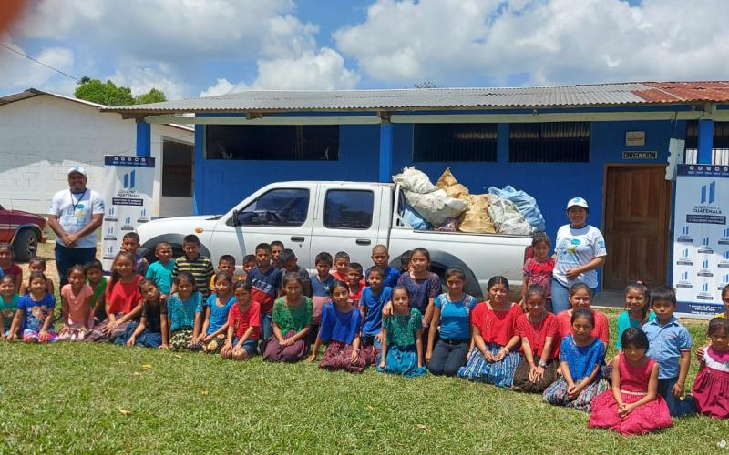 Estudiantes de Sayaxché aprenden sobre medioambiente
