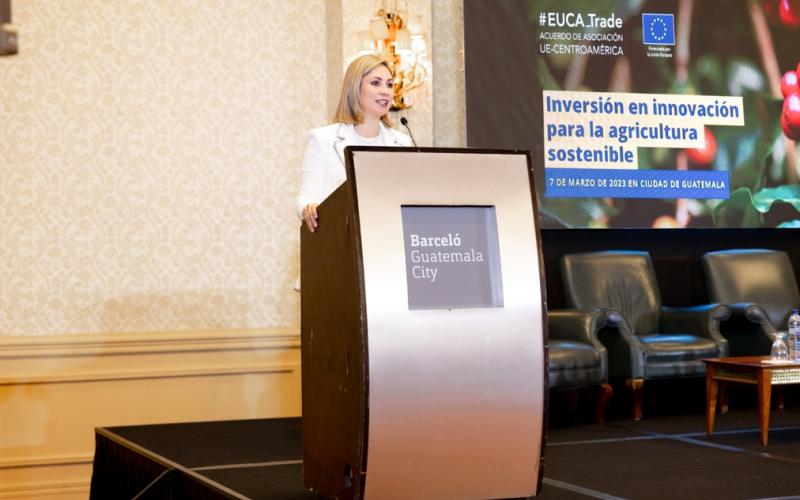 Viceministra de Inversión y Competencia participa en encuentra empresarial sobre agricultura