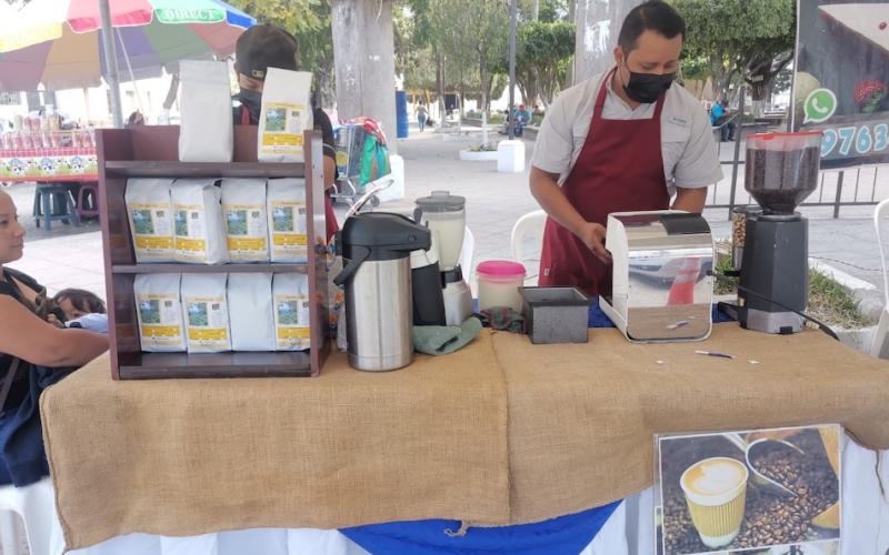 Cafetaleros de Jalapa son beneficiados por MINECO