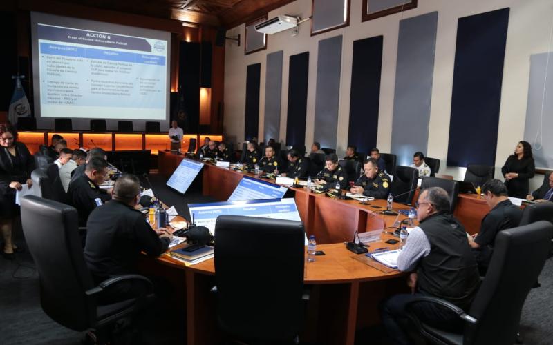 Presentan avances en la Estrategia de Transformación Policial