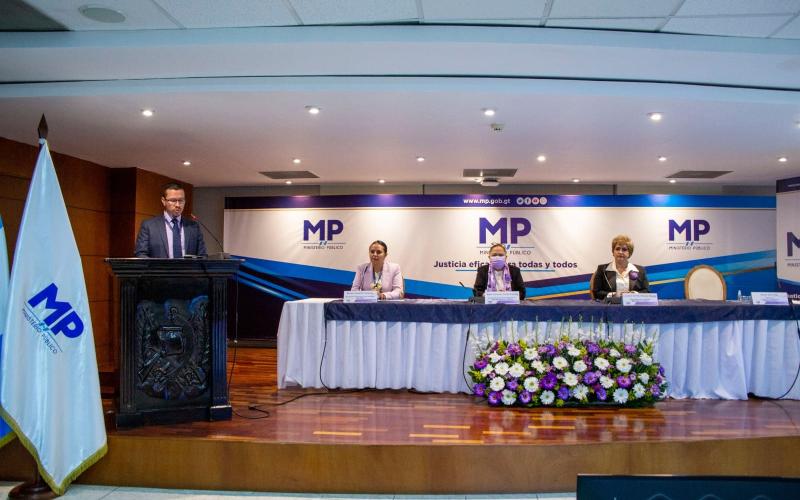 El MP llevó a cabo una conferencia para conmemorar el Día Internacional de la Mujer, dirigida a todo el personal