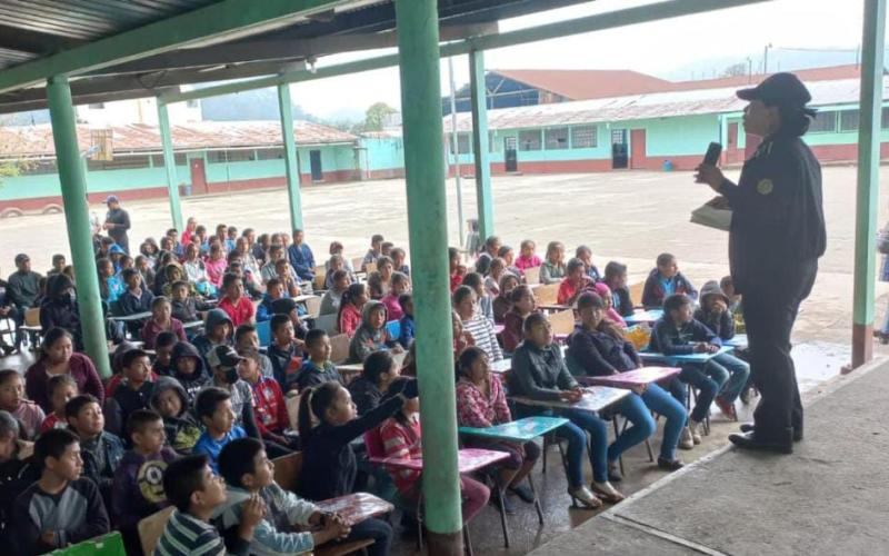 Desarrollan actividades preventivas en centros de enseñanza del país