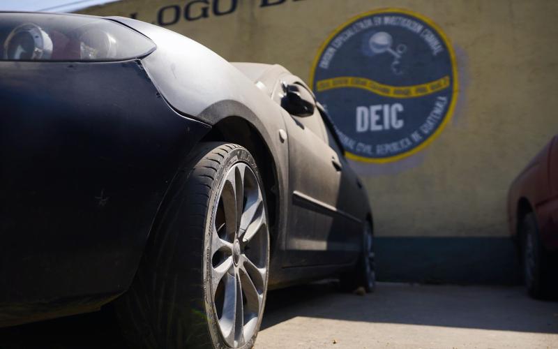 Alertan a ciudadanos por compra de carros con cheques falsos
