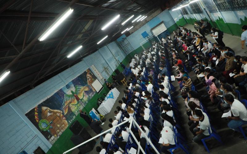 Remozamiento e iluminación del INEBD Sara Cabarrús de Ruíz