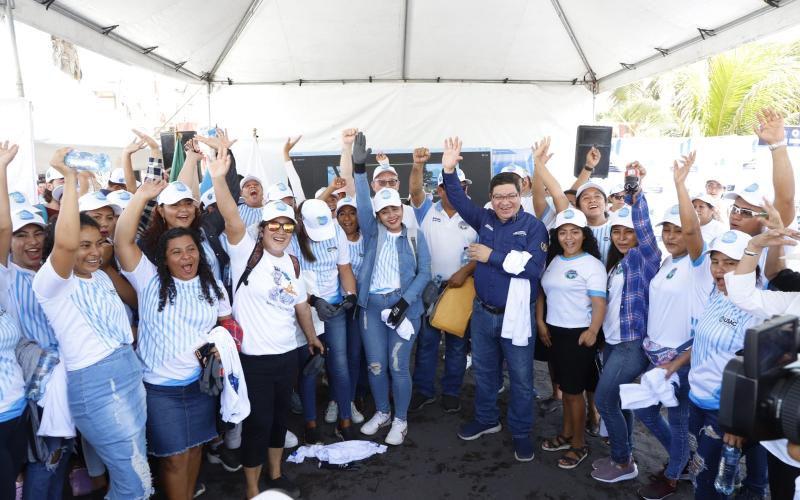 Veraneantes disfrutarán de playas limpias