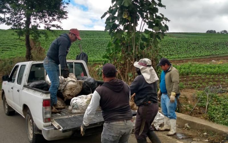 Patzicía celebra el Día Mundial del Agua con jornada de limpieza