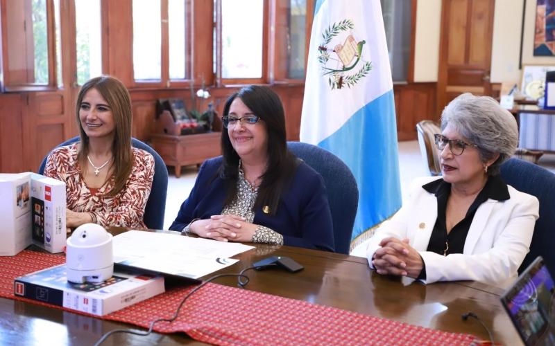 Más de 27 mil docentes participaron  en taller de desarrollo de habilidades digitales