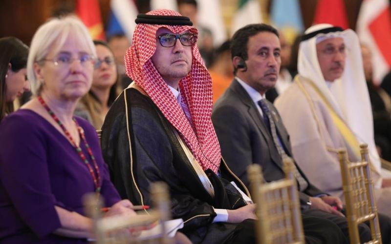 Embajadores de varios países