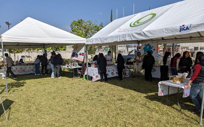 Mujeres huehuetecas reciben apoyo de Mineco