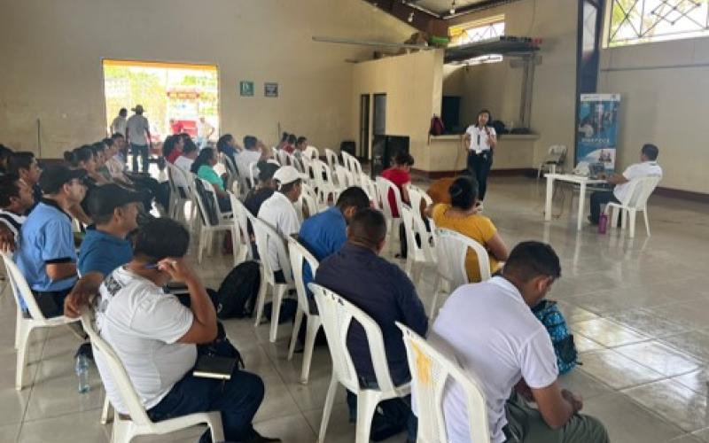 Se capacitan para implementación  de Huertos Escolares