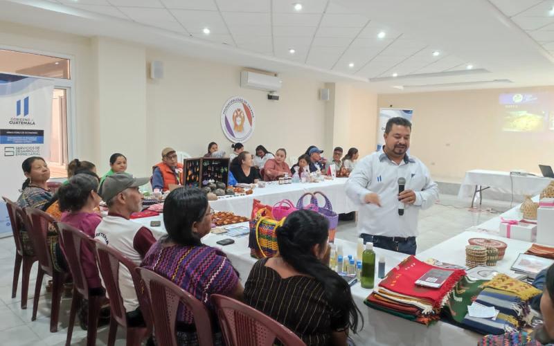 emprendedores sello blanco en Salamá