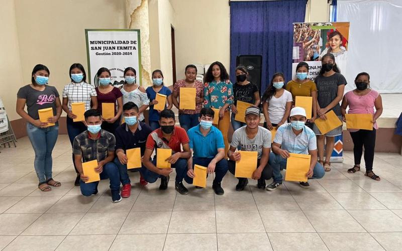 mprendedores de Chiquimula reciben formación en Liderazgo y  Manejo de la Comunicación