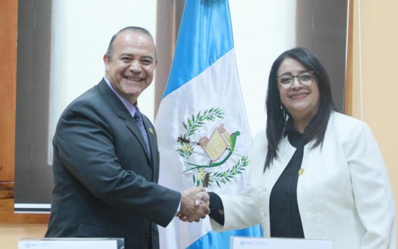 Ministra de Educación recibe visita  del Procurador de los Derechos Humanos