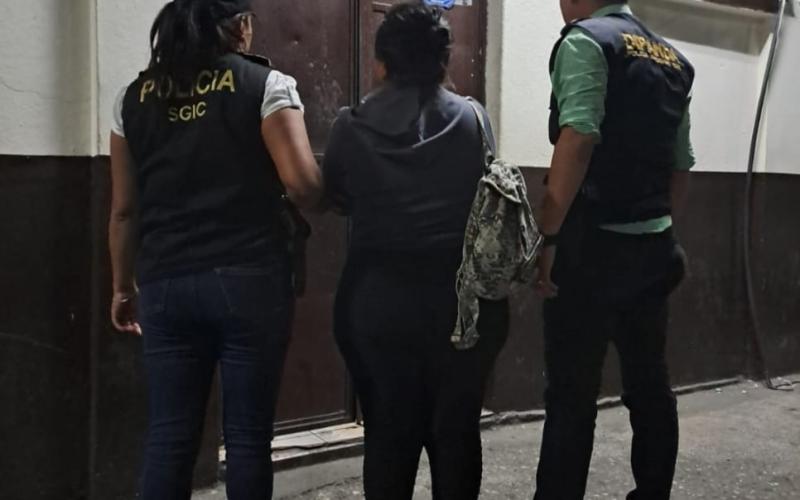 Dipanda captura a mujeres por el delito de extorsión
