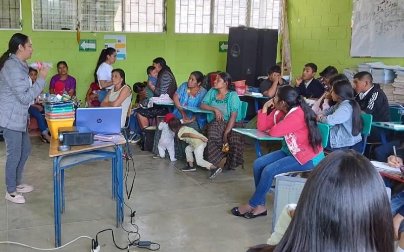 Talleres del MARN fomentan la gestión integral de residuos y desechos en Salamá