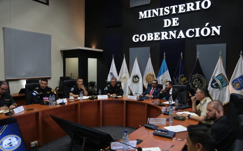 Autoridades fortalecen plan de erradicación de plantaciones ilícitas