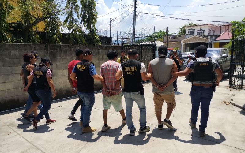 Capturados por venta de droga al menudeo en Izabal