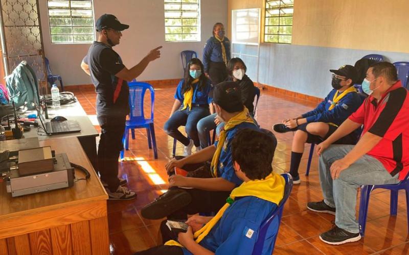 Radio Aficionados del mundo celebran su día.