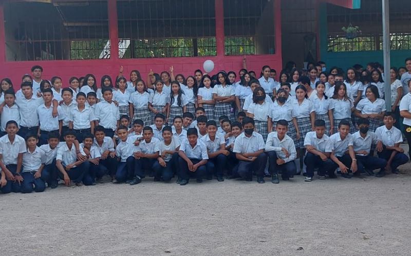 Estudiantes comprometidos con el Reglamento 164-2021