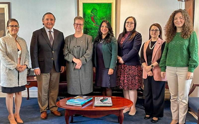 Embajador de Guatemala en Estados Unidos, trabaja de cerca en la elaboración del Protocolo de Atención Consular a Mujeres Migrantes Víctimas de Violencia