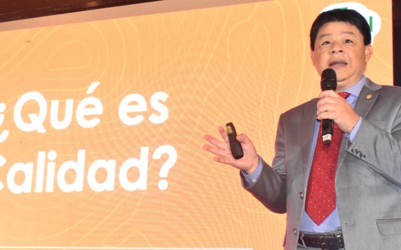 Director del Sistema nacional de la calidad comparte con el público sobre qué es la calidad
