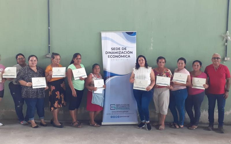 Emprendedores de Chiquimula reciben capacitación sobre plan de negocios