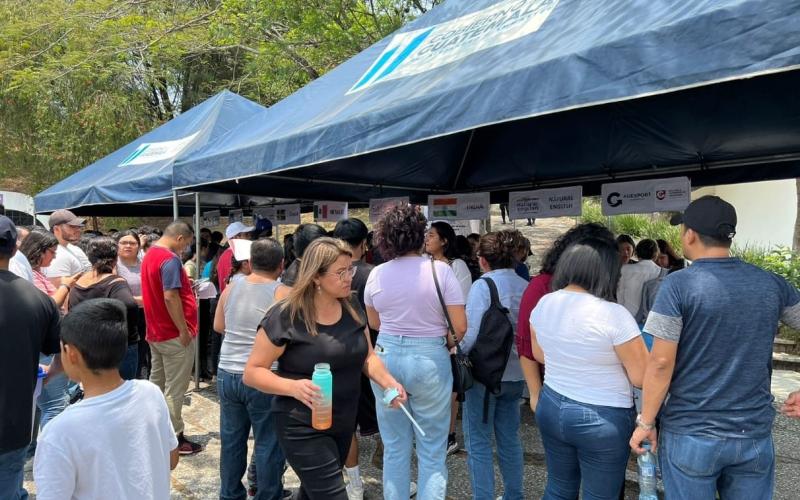 Más de diez mil personas a nivel nacional visitaron la Expo Becas 2023  