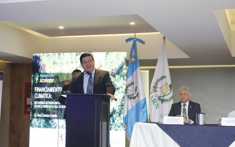 Técnicos del MARN fortalecen sus conocimientos sobre financiamiento de proyectos climáticos