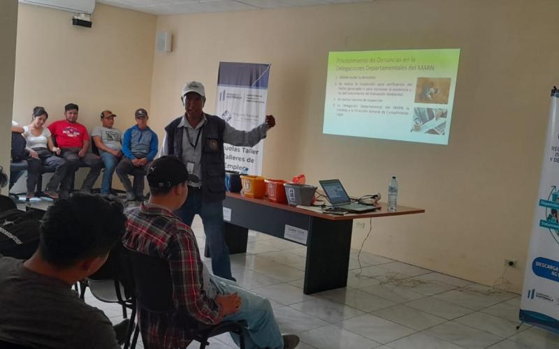Jóvenes de Baja Verapaz se forman como Guardianes Ecológicos