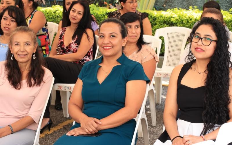 El MAGA felicita a las madres en su día 