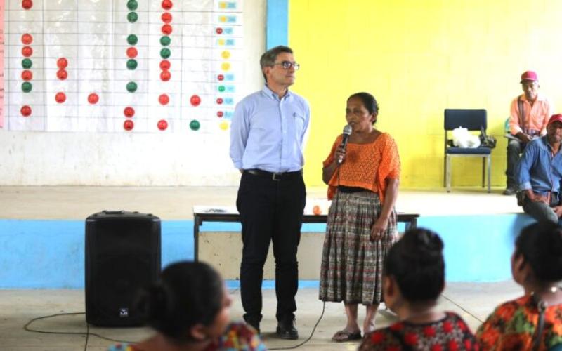 Director Global de Nutrición de Unicef conoce acciones para la prevención de la inseguridad alimentaria y nutricional en Alta Verapaz