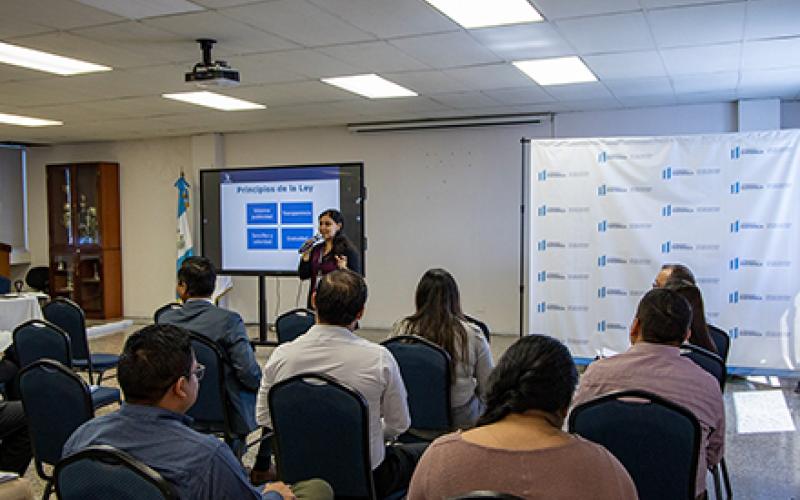 La capacitación fue impartida al personal de la ONSEC