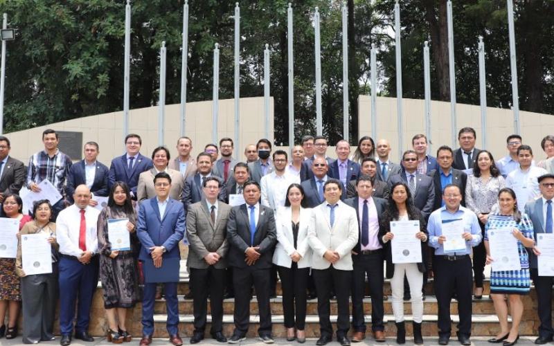Profesionales del Colegio de Ingenieros de Guatemala son certificados por el MARN en temas ambientales