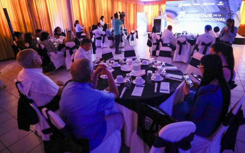 La presentación tuvo una masiva afluencia.