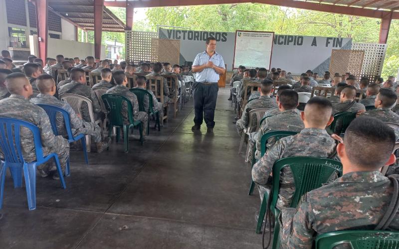 MARN capacita a militares de Zacapa sobre la aplicación del Reglamento 164-2021