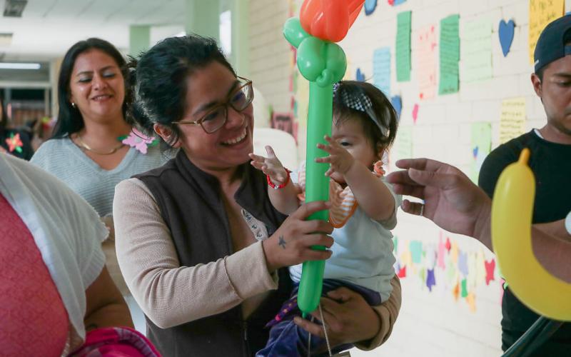 Las madres del Centro Álida España fueron homenajeadas