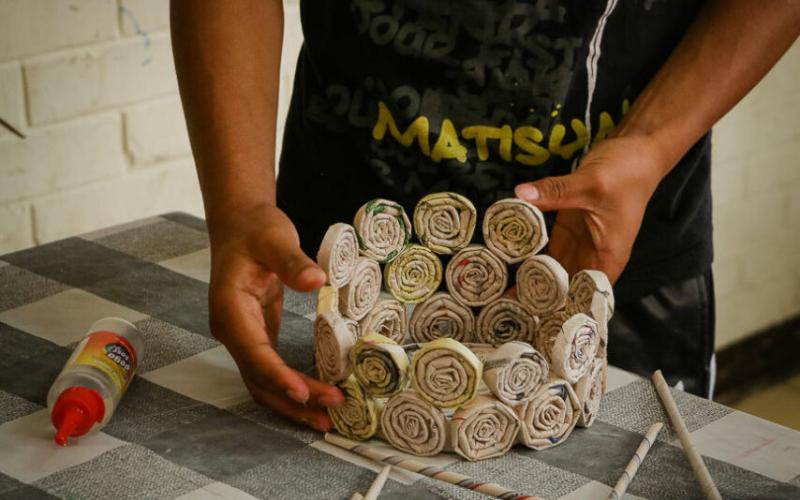 Las y jóvenes reciben capacitación para la empleabilidad