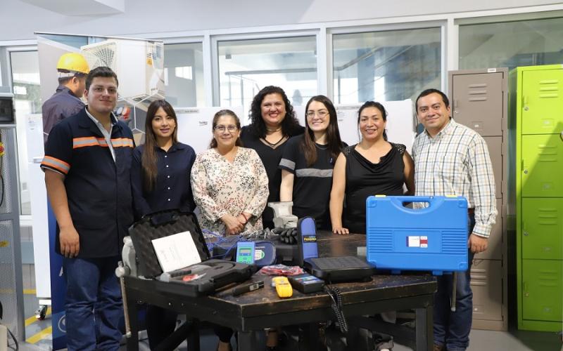 Mujeres se involucran en emprendimientos de la industria de refrigeración y aire acondicionado con el apoyo del MARN
