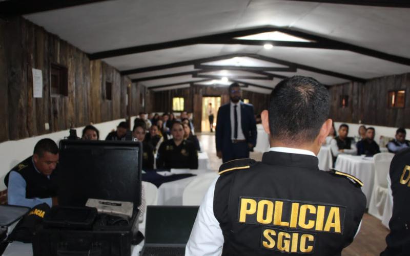 Autoridades refuerzan capacidades contra los ciberdelitos