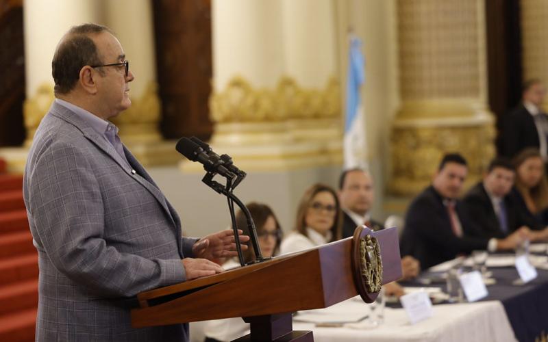 Presidente participa en la presentación de la campaña