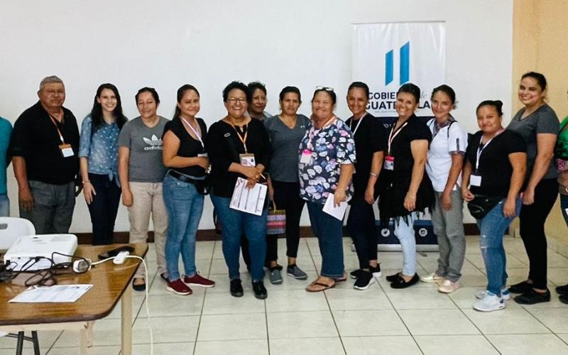 Emprendedores se capacitan en diseño gráfico en jutiapa