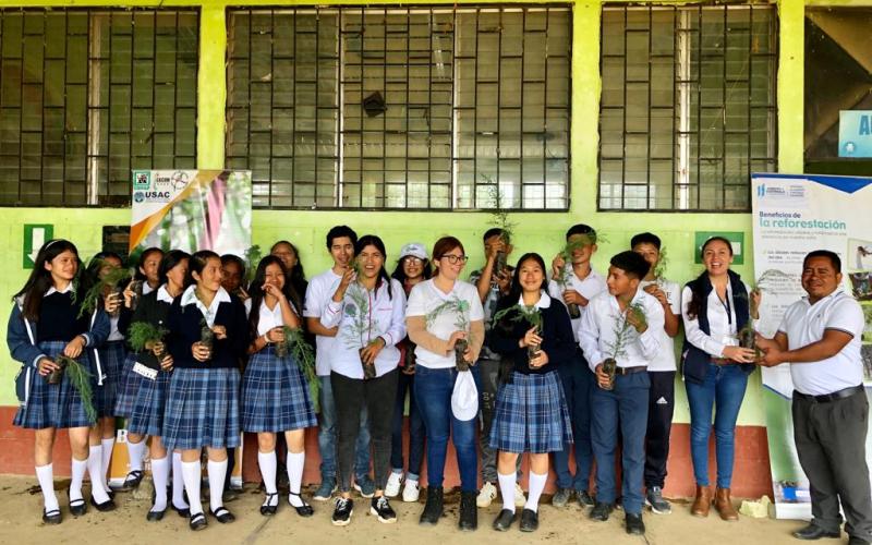 Delegación de Baja Verapaz refuerza educación ambiental de estudiantes