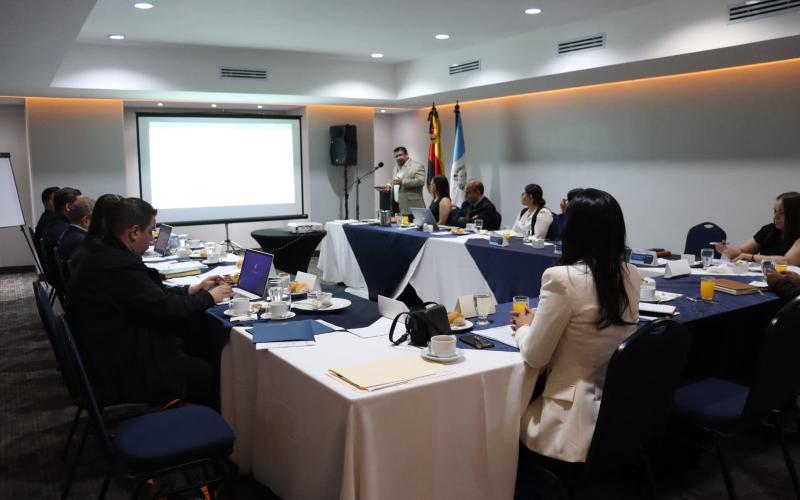 Mujeres son las más beneficiadas en Proyecto Canje de Deuda