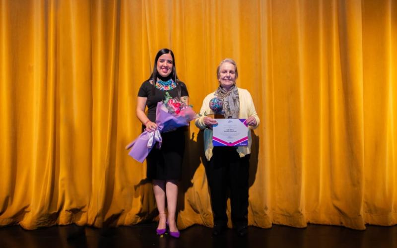 Entrega de Nombramiento Embajadora de Turismo Arquitecta Julia Vela