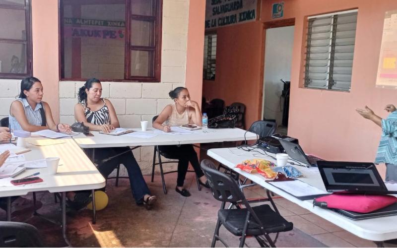 La SEPREM participó en la Red de Directoras Municipales de la Mujer en Santa Rosa