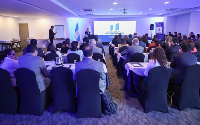 La viceministra de Integración y Comercio Exterior, María Luisa Flores, presidió el evento.