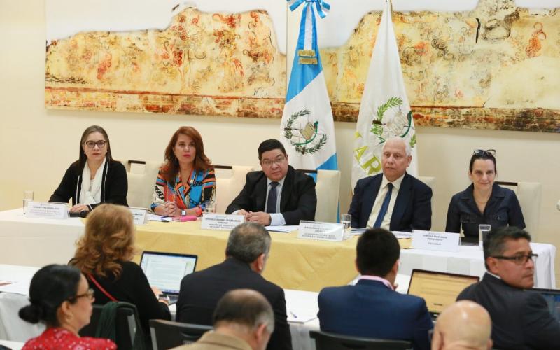 MINEX y MARN organizan taller “Rumbo a la COP28” 