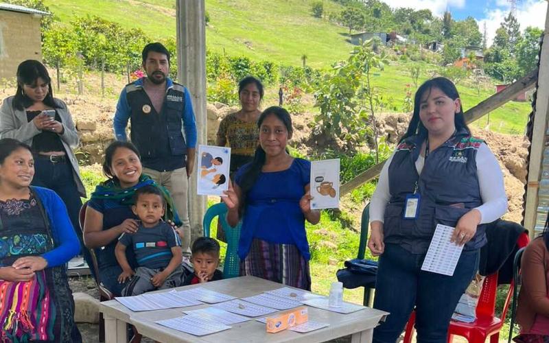 Monitorean atención de menores con desnutrición aguda en Santa Bárbara, Huehuetenango