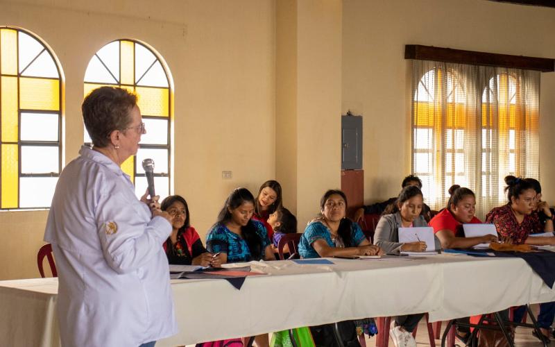 La Secretaría Presidencial de la Mujer, en coordinación con Helvetas Guatemala, realizaron el Taller de Formación con Lideresas Representantes de organizaciones de Mujeres